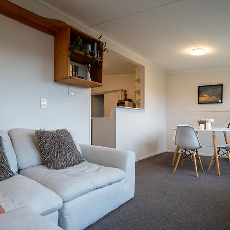 Muriwai Lodge Екстериор снимка