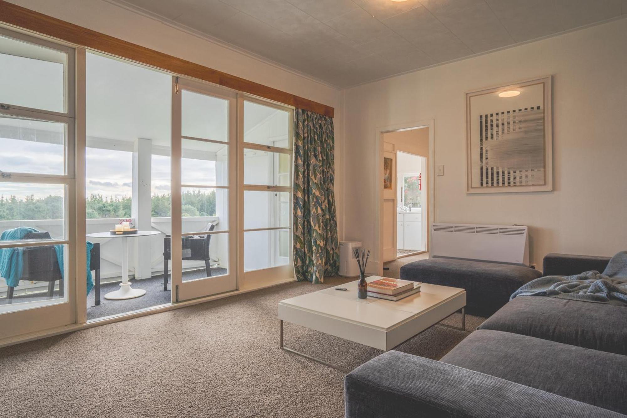 Muriwai Lodge Екстериор снимка